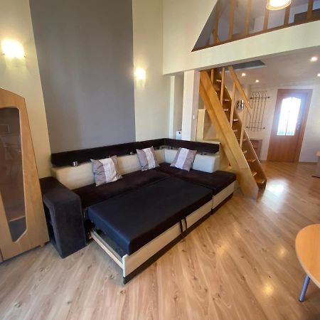 Apartament #Widokowa Apartment เชชูฟ ภายนอก รูปภาพ
