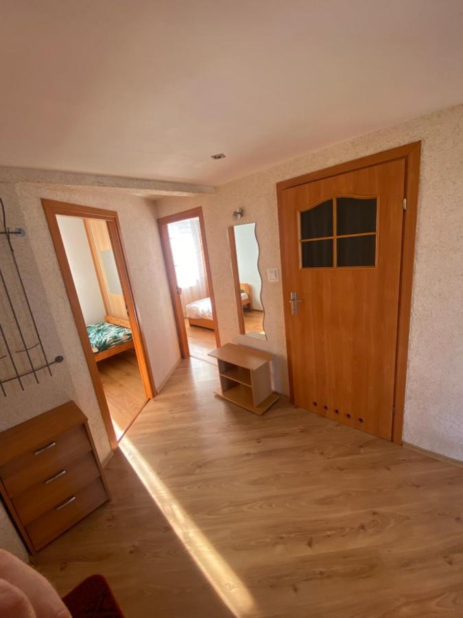 Apartament #Widokowa Apartment เชชูฟ ภายนอก รูปภาพ